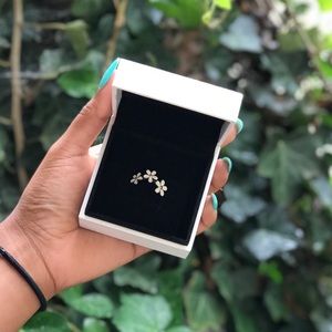 PANDORA TRIPLE DAISY RING